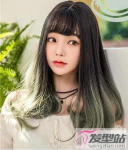 中长发梨花头发型 彰显温柔优雅魅力