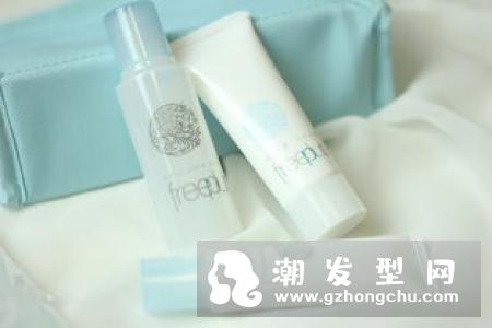 芙丽芳丝洗面奶什么味道 和elta有什么区别