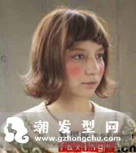 简单的森系发型怎么扎 清新浪漫美到让人心动