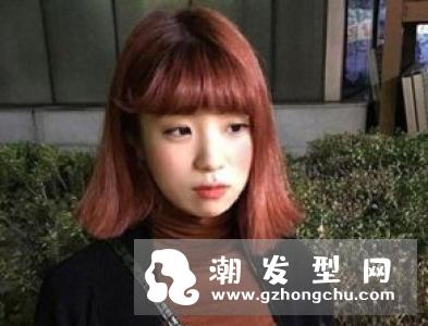 头发少染什么颜色好看 浅黄色很时尚