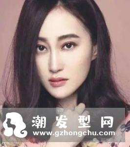 秋冬衣服该配什么发型？及肩中长bob头超百搭！