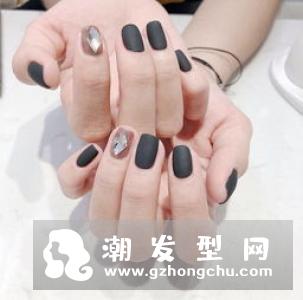 猫眼美甲2017新款式 纯色跳色手绘墨绿色