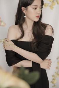 锁骨发一般烫什么发型 这样烫慵懒浪漫女人味爆棚