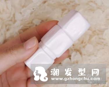 娇兰2018粉管爱心唇膏色号试色 多少钱
