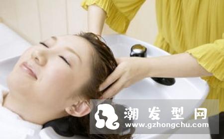 产后多久可以洗头 怎么洗