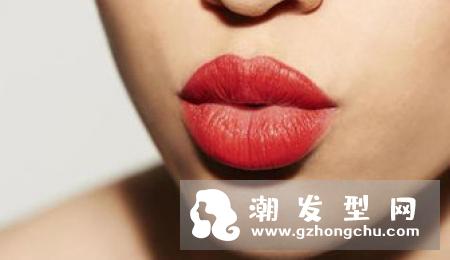 涂哑光口红怎么涂不干 小窍门要掌握