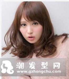 烫发发型女中长发 想要跟上潮流必看