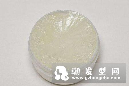 凡士林涂嘴唇有什么坏处吗 能涂一夜吗