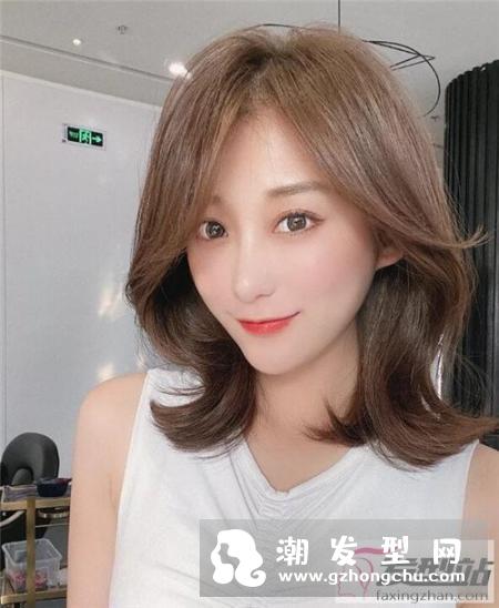 今年流行烫发出炉 “减龄烫”显瘦减龄两不误