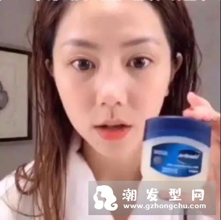 凡士林涂嘴唇有什么坏处吗 能涂一夜吗