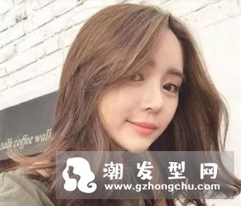 水波纹卷头发图片 搭配红棕色不错