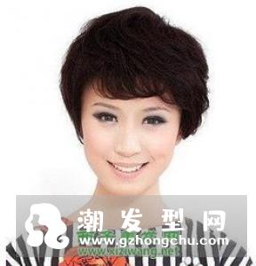 40岁女人扎什么发型 超减龄扎发优雅不落伍