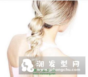 女生泡泡辫发型怎么扎 俏皮又减龄超级简单一看就会