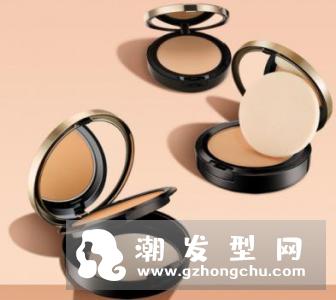 粉饼前要涂什么 怎么提高遮瑕力度