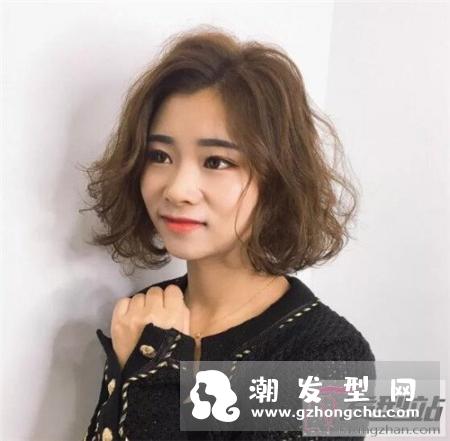“全头烫”2020正流行 款款让你美上一整年